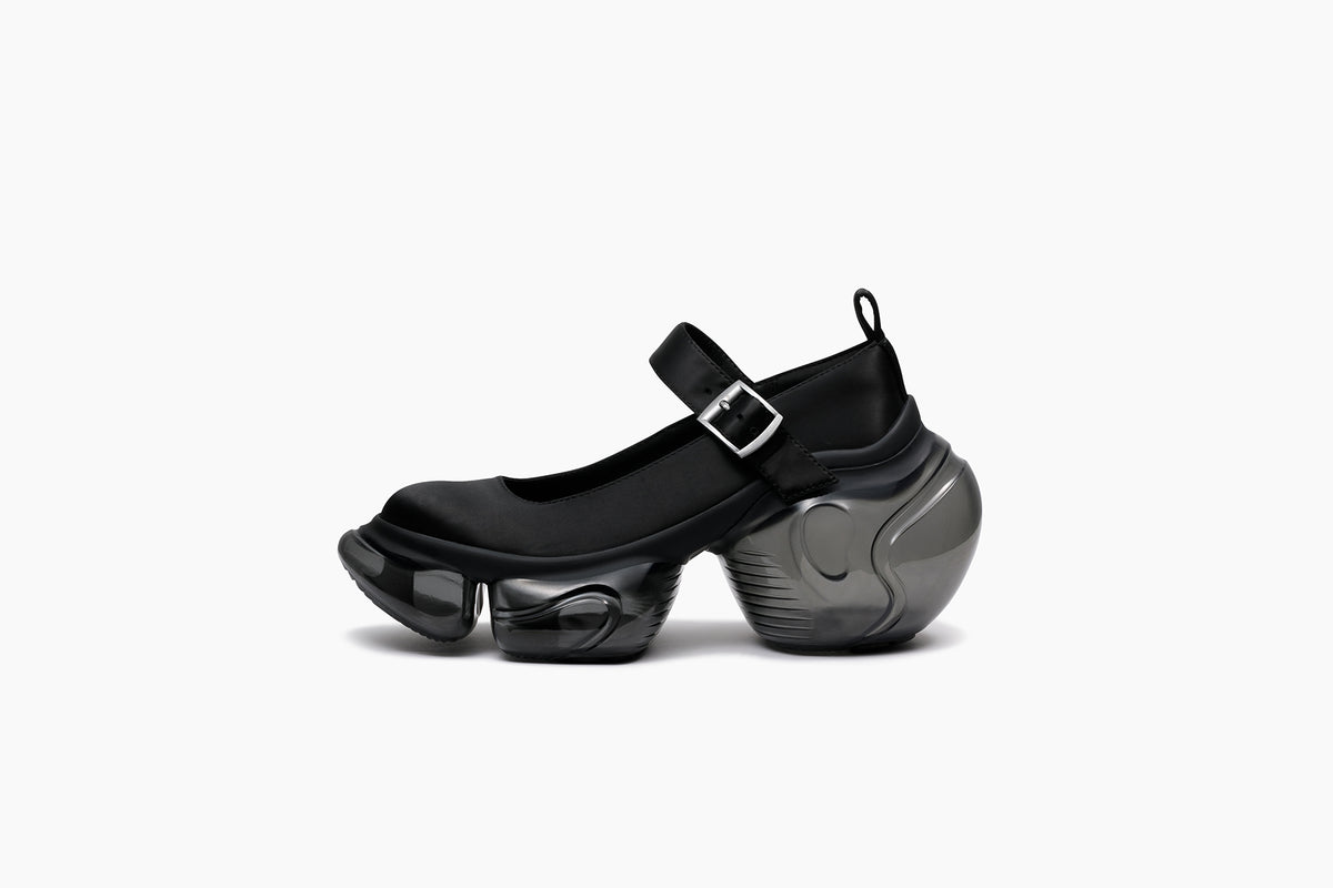 grounds LOOPIE LADY BLACK SATIN / BLACK